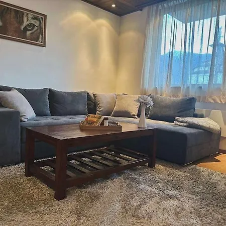 Apartamento уникален с изглед към планината *