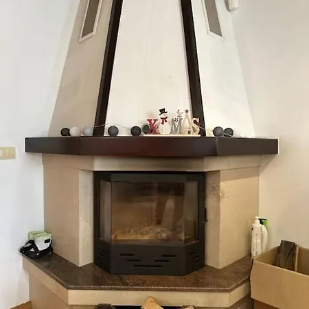 уникален с изглед към планината *